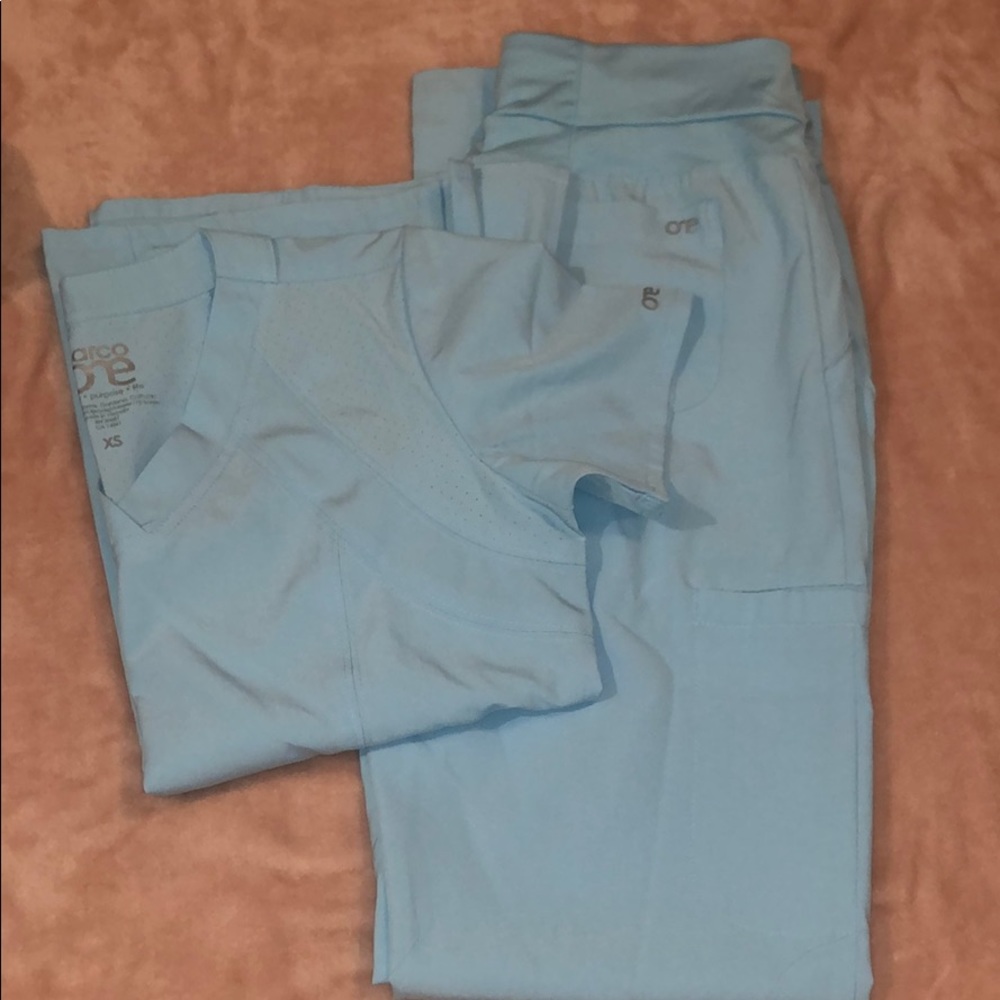 Barco One Scrub Set
